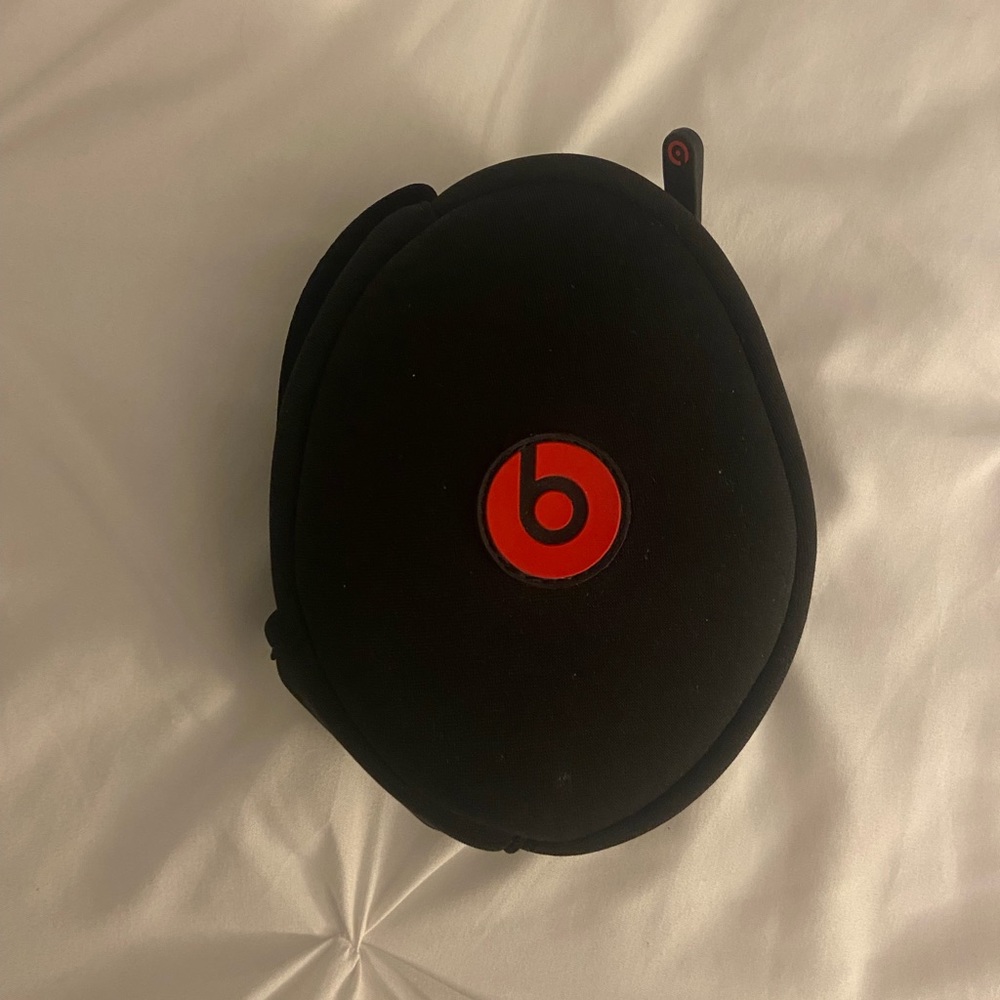 Pink Beats Wired Headphones Like-New Conditon
